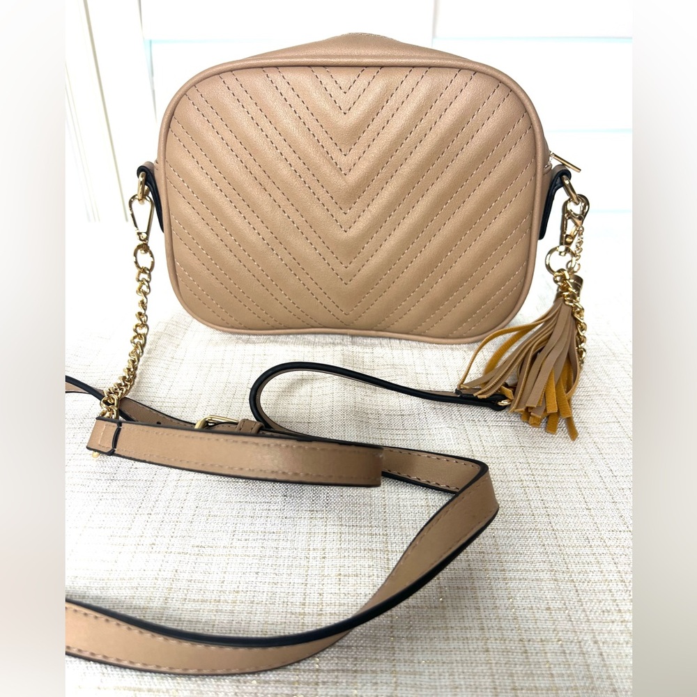 Lola Mae Quilted Crossbody Bag Gold Hardware Extra Strap EUC